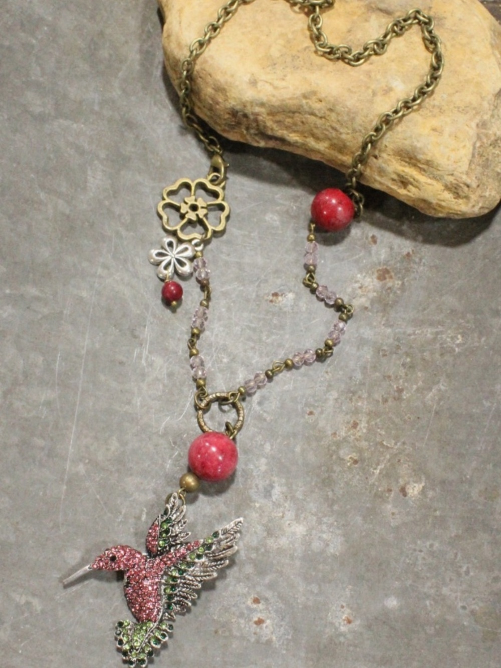 🎉 BOHO Scents of Summer Hummingbird Pink Necklace